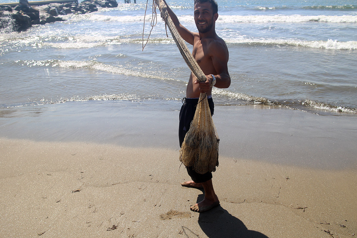 fisherman-at-pamucak