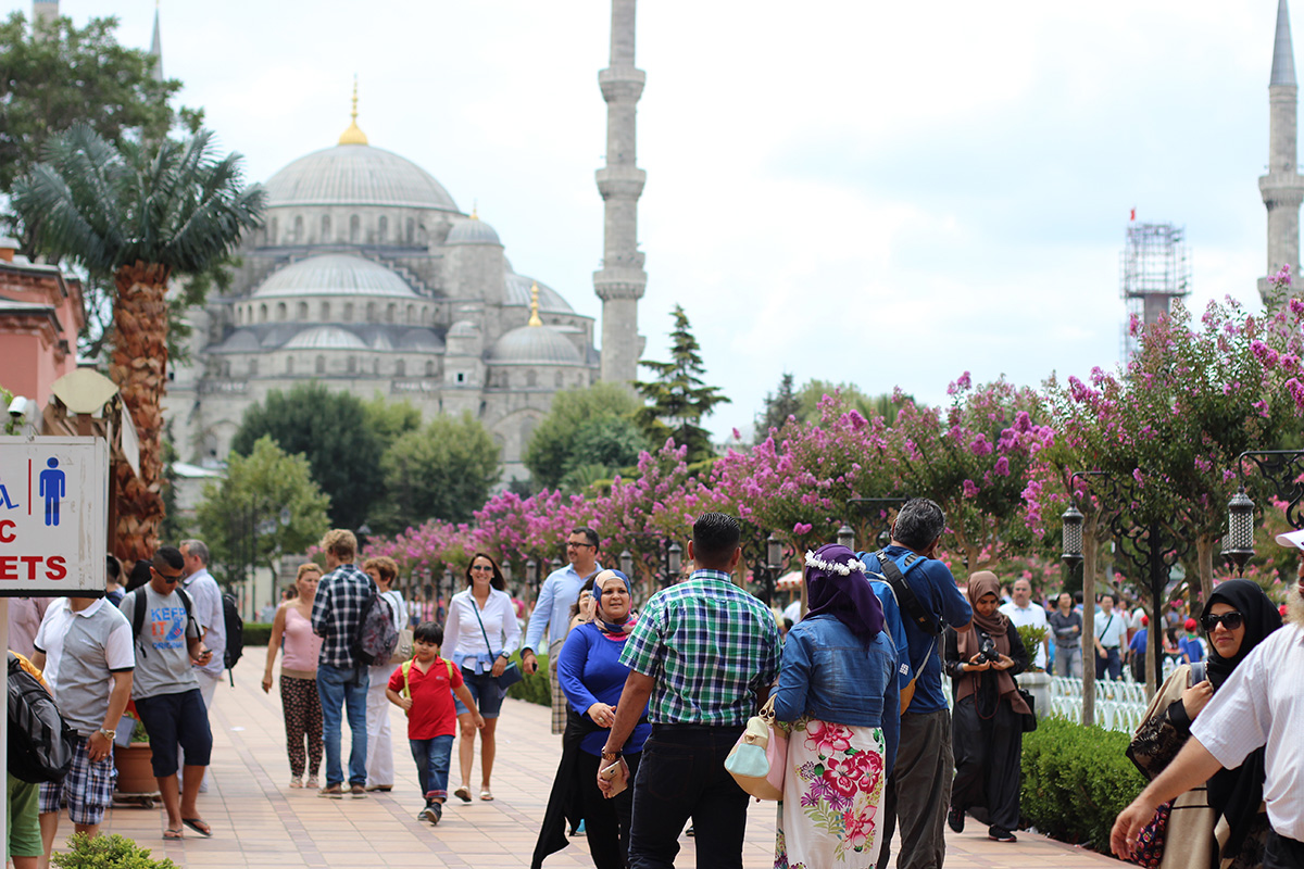 people-at-hagia-sophia