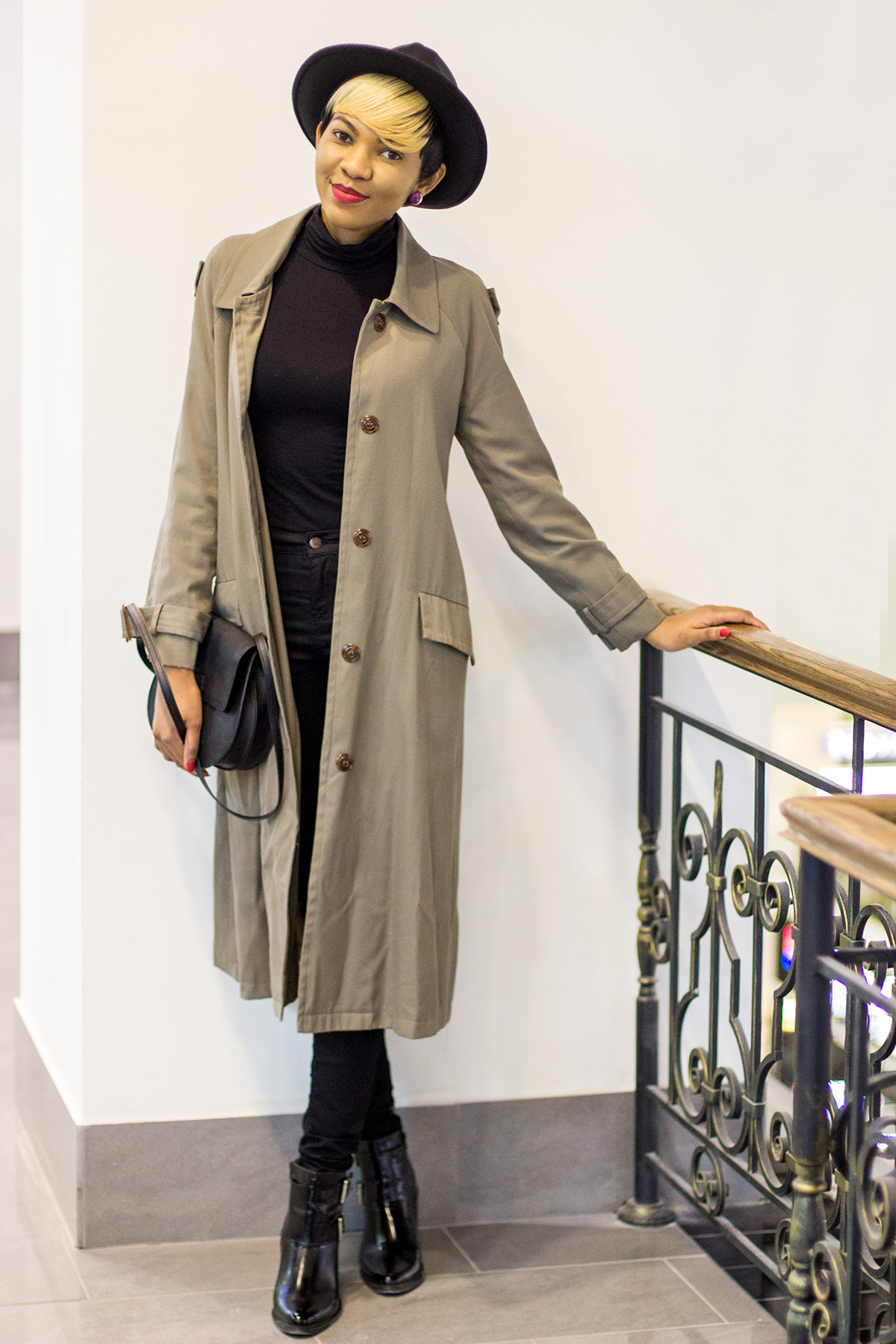 Long Khaki coat style