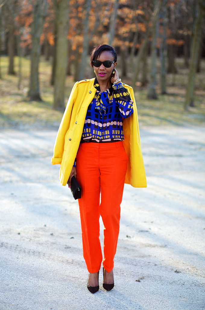 colored pants outfit