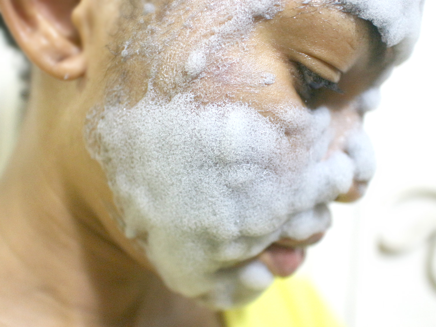 Elizavecca milky piggy carbonated bubble clay mask review