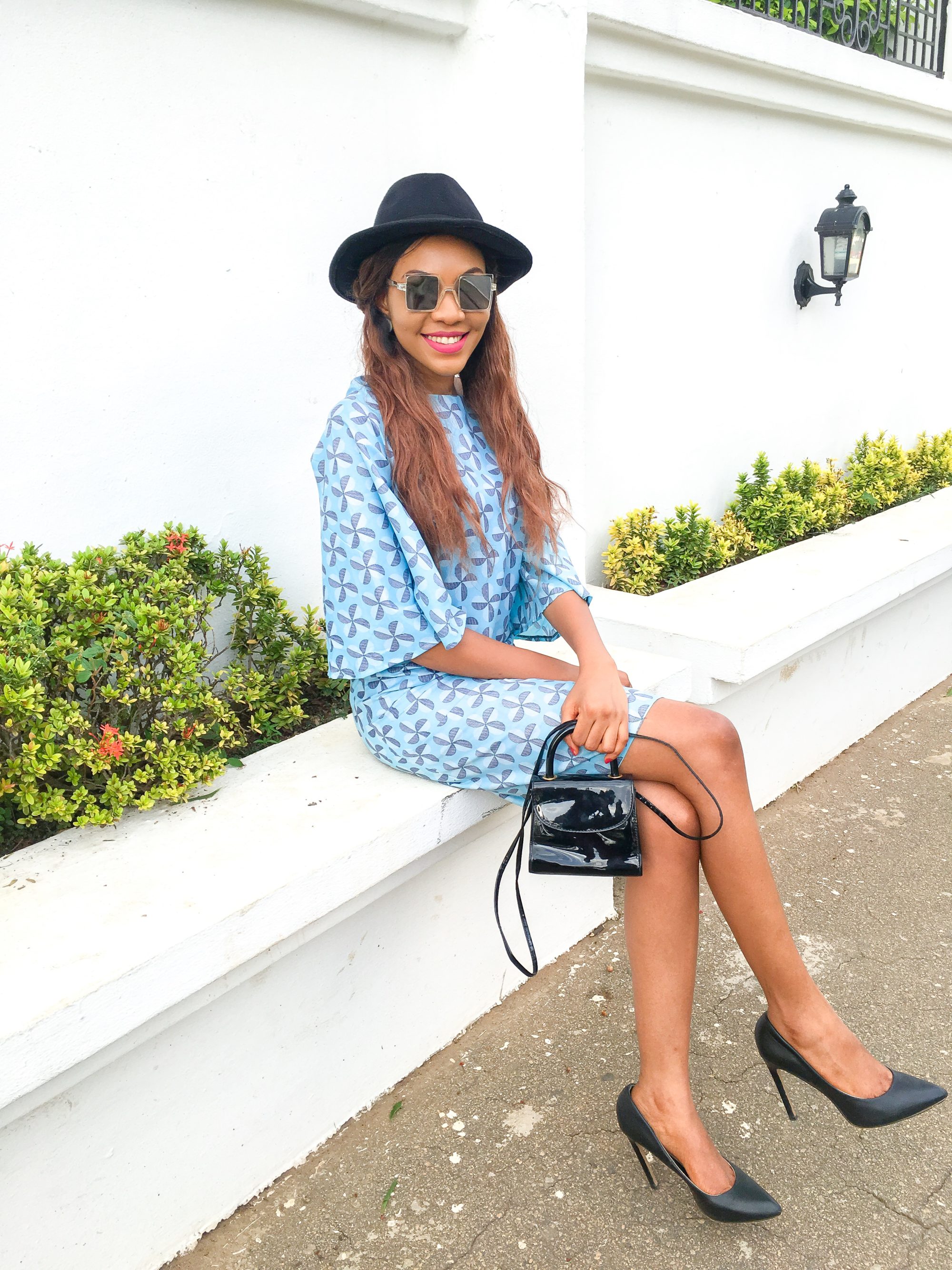 Ankara shift dress outfit with heels and hat