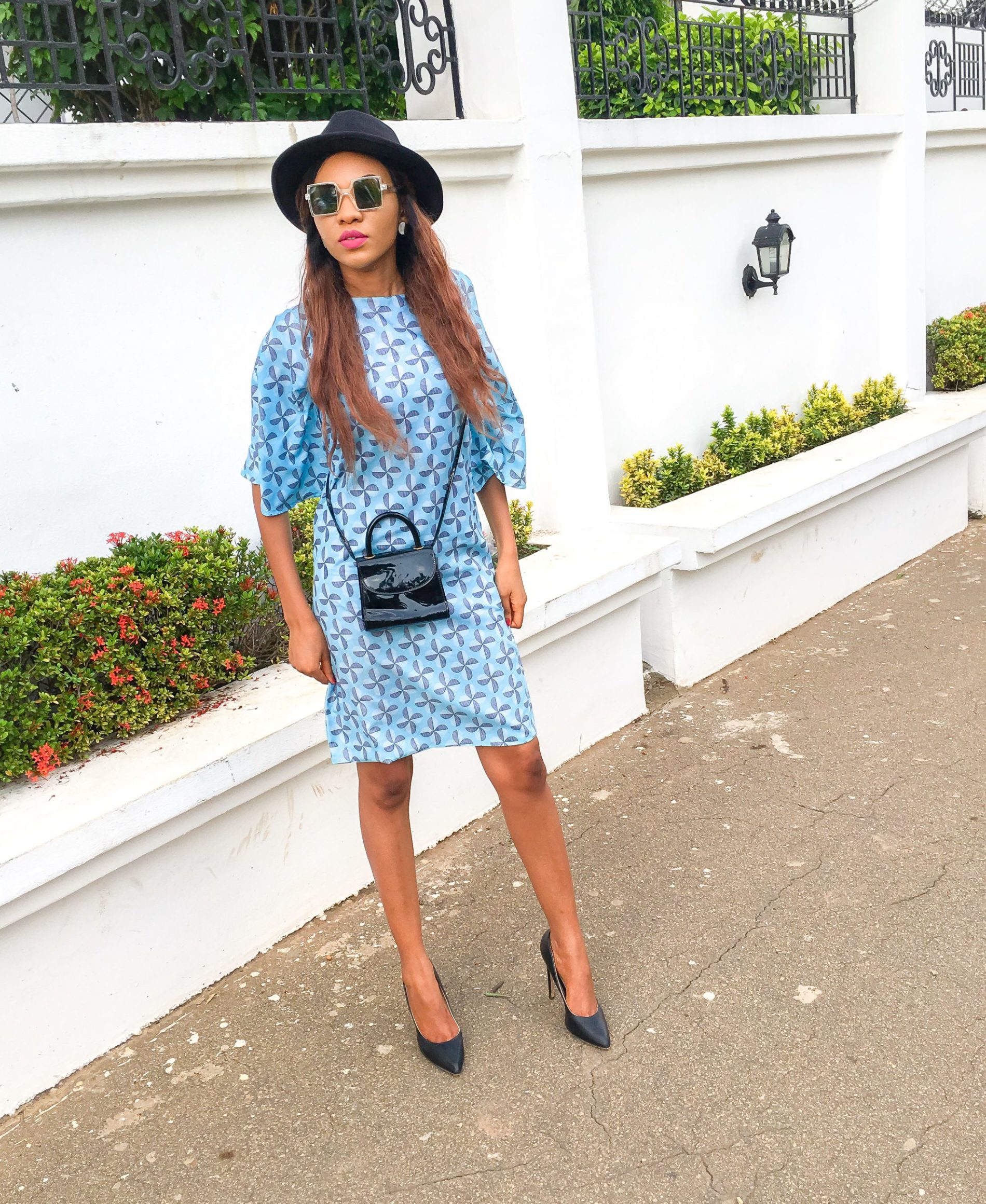 Blue Ankara shift dress outfit