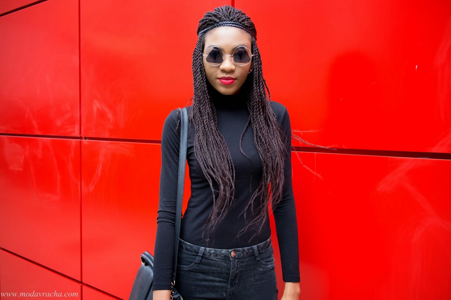 Fashion blogger all black outfit